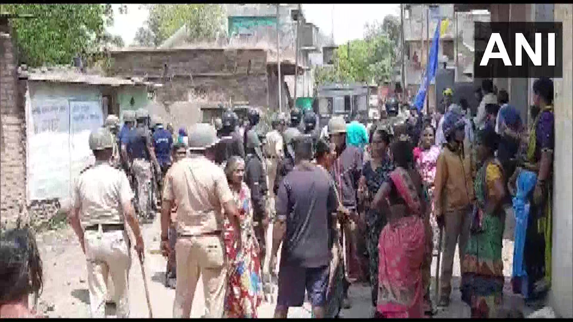 महाराष्ट्र के जलगांव में प्रतिमा तोड़े जाने के बाद दो गुटों में झड़प, 12 हिरासत में