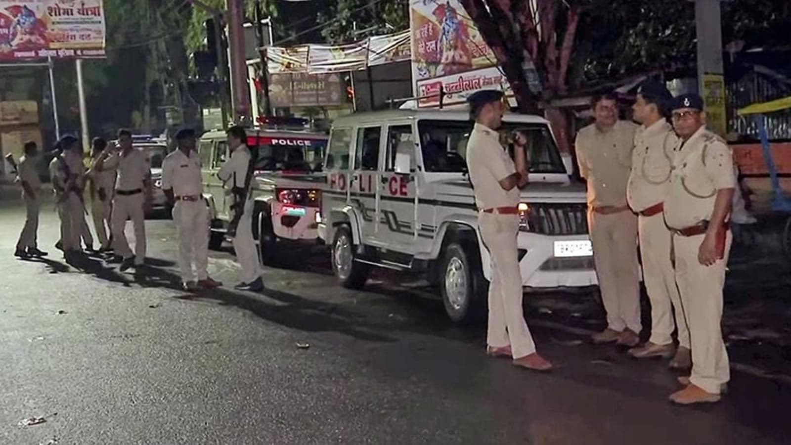 मध्य प्रदेश: पुलिस स्टेशन पर हमला कर भीड़ ने डकैत को मुक्त कराया